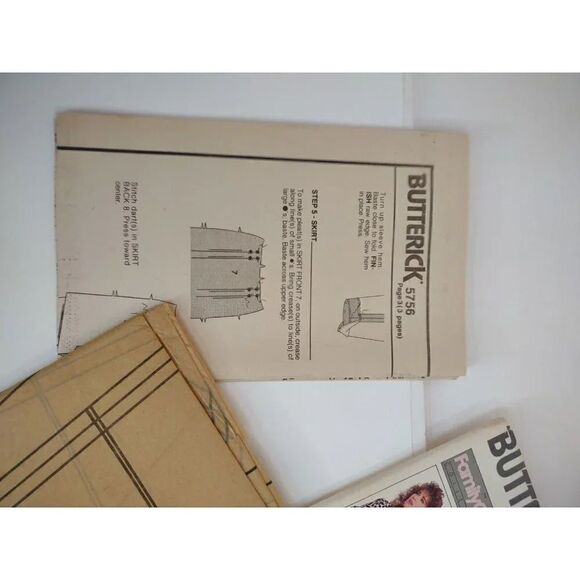 Butterick  Pattern 5756 - Misses' Dresses Extended shoulders …Uncut 1987 - Picture 8 of 8